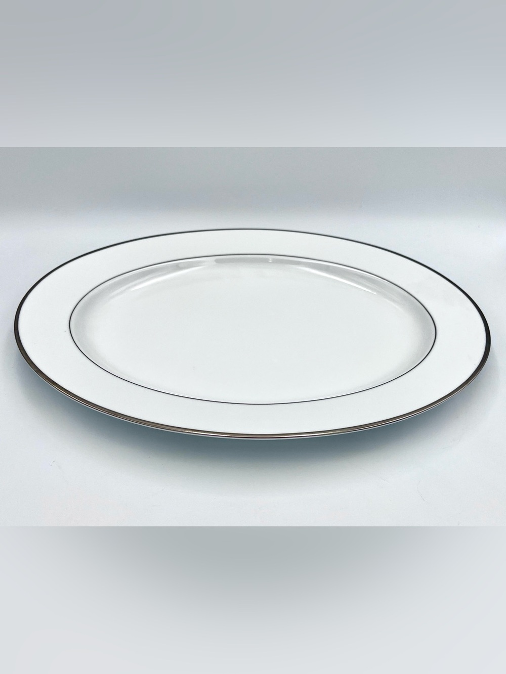 Noritake Spectrum 2983 14" Oval Serving Platter White Porcelain Platinum Trim